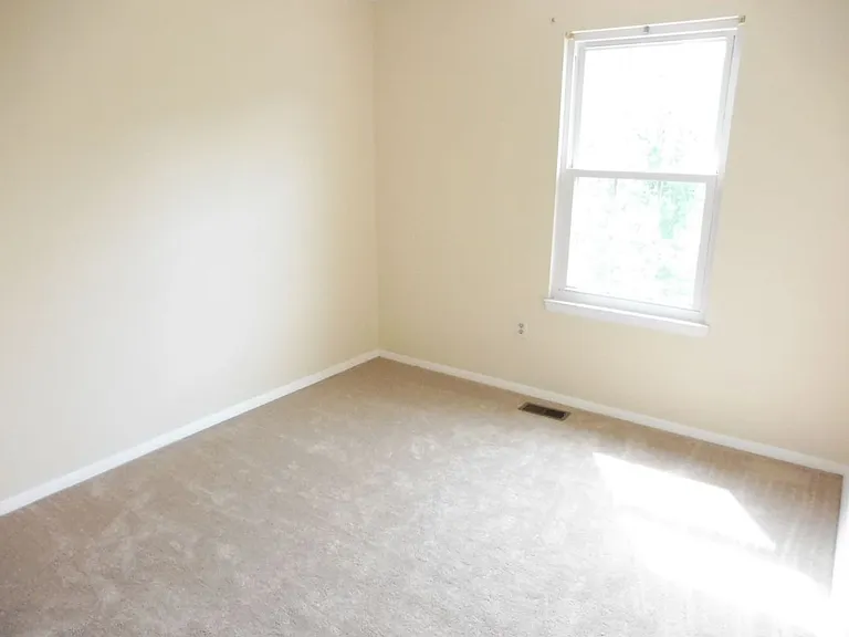 9513 Melrose Square Way — Photo 11