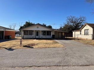 615 N Madison Ave, Blanchard, OK 73010