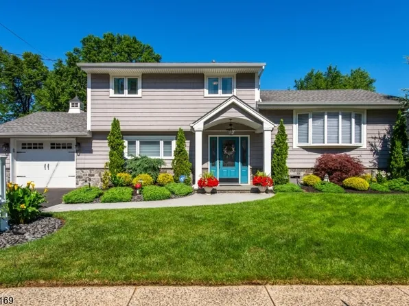 226 Winifred Dr, Totowa Boro, NJ 07512