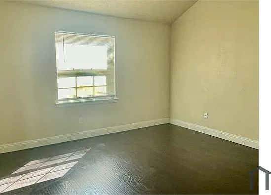 604 Holmes Blvd #A — Photo 9