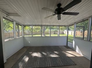 2433 S Ingram Mill Rd, Springfield, MO 65804