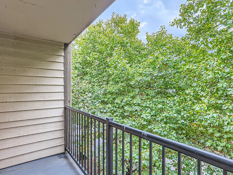 840 NE 125th St #309 — Photo 9