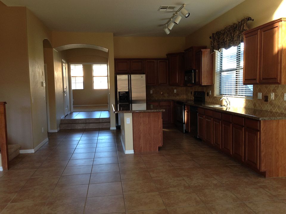 1st image of 1487 W Swan Ct