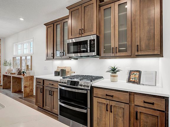 5th image of 6796 Bellflower Dr