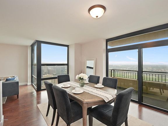 2nd image of 1160 S Michigan Ave APT 3103