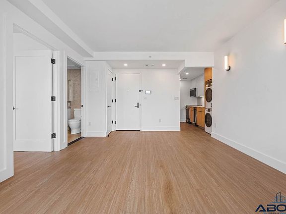 2nd image of 134 Erasmus St #3F