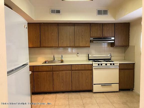 5th image of 417 Weser Ave
