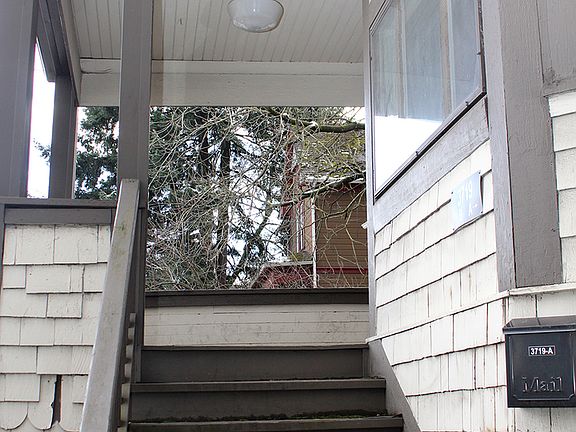 3rd image of 3719 S Hood Ave #B