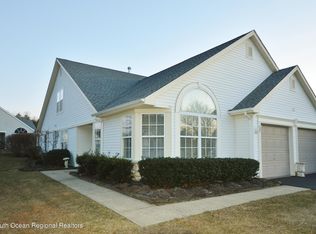 2557 Little Pine Ct, Toms River, NJ