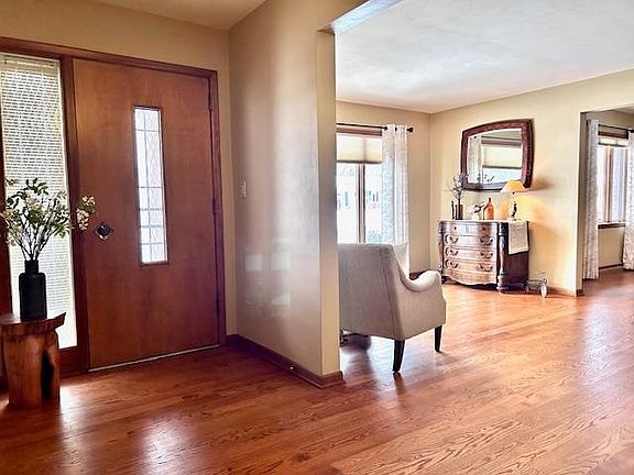 3rd image of 1431 Monticello Ln