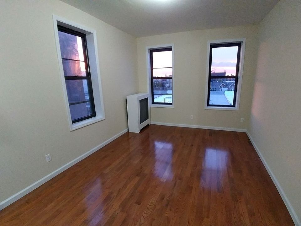 1st image of 2824 42nd St APT B4