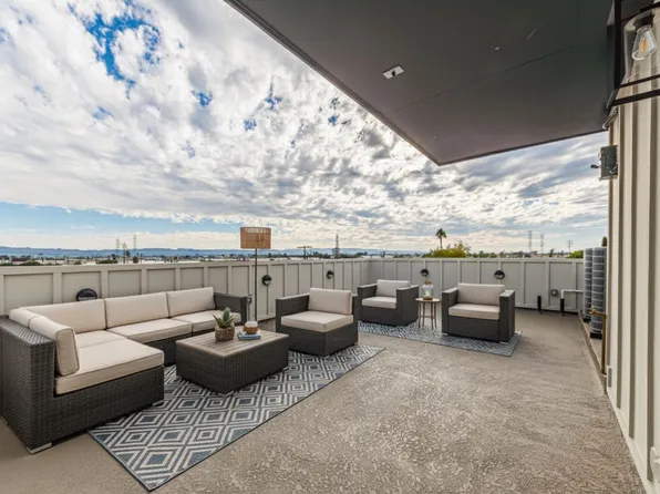 11841 Runnymede St, North Hollywood, CA 91605