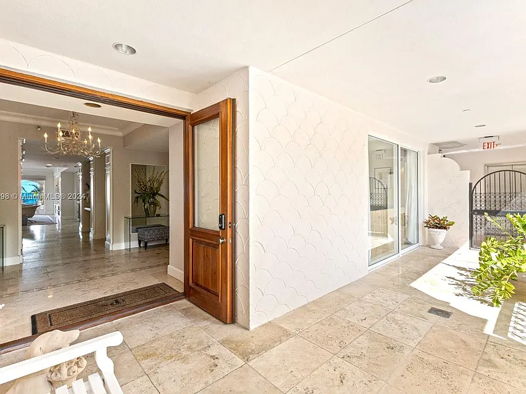 5221 Fisher Island Dr #5221 — Photo 11
