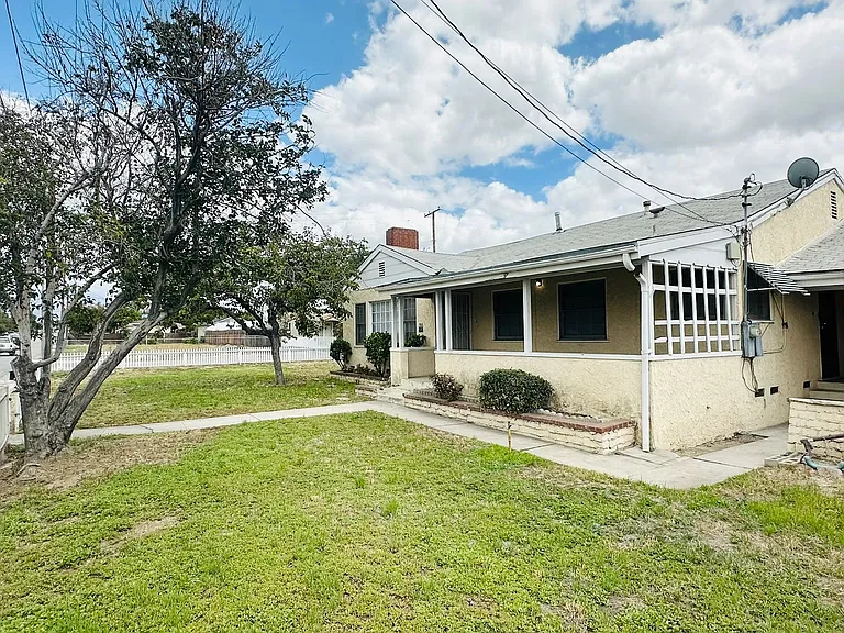 503 W Lugonia Ave — Photo 3