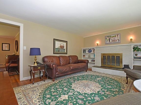 3rd image of 53 Smith St