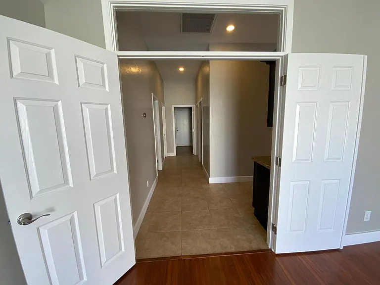 6204 E Phelps Rd — Photo 34
