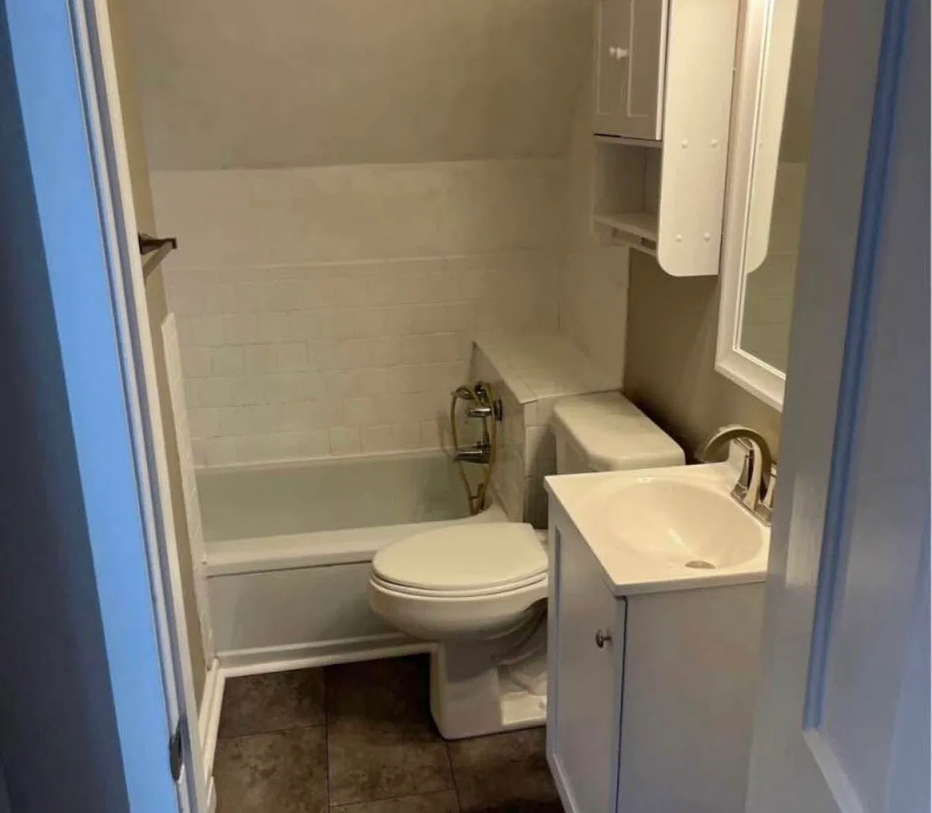 215 E Church St — Photo 3
