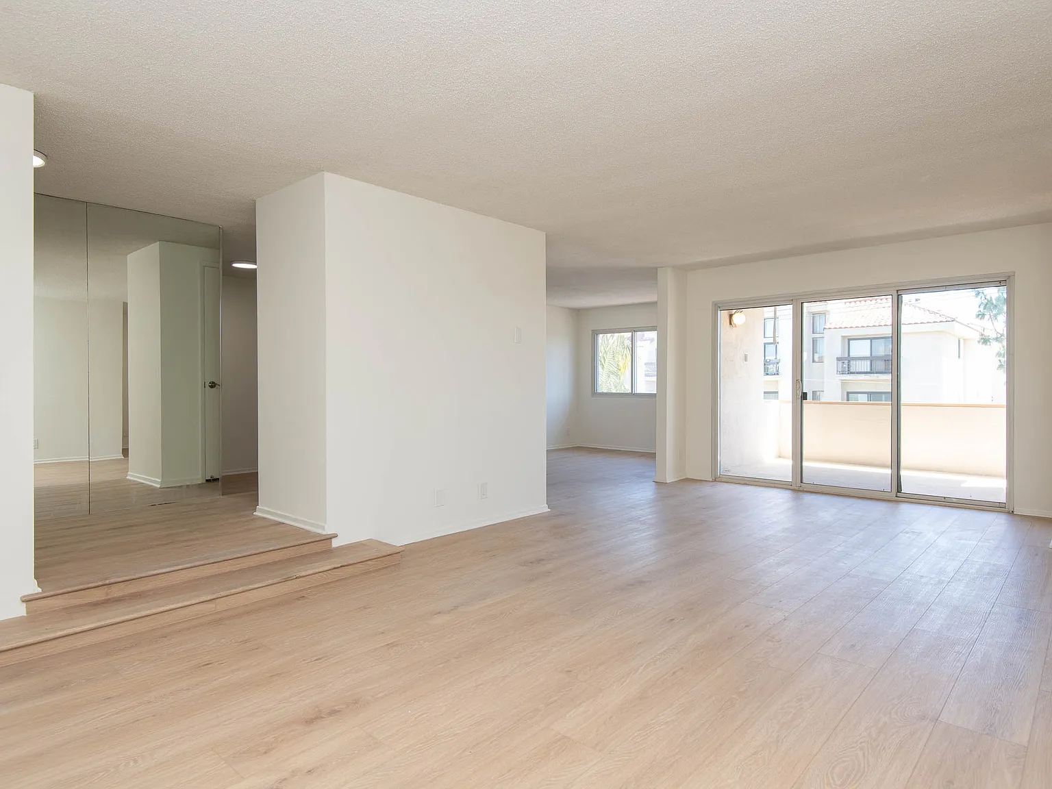 2 bed, 1360 sqft, $3,795 — Photo 2