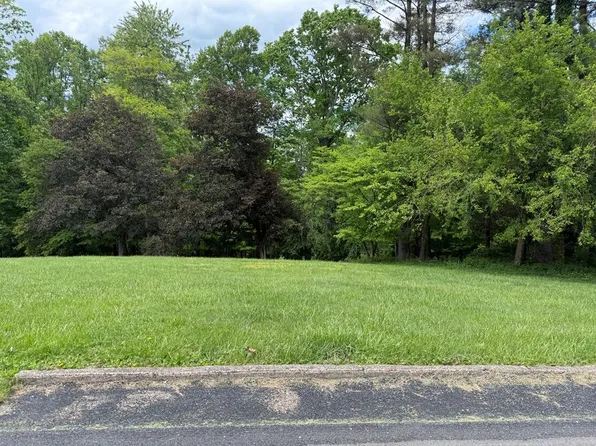 920 Maple Lane, Sistersville, WV 26175