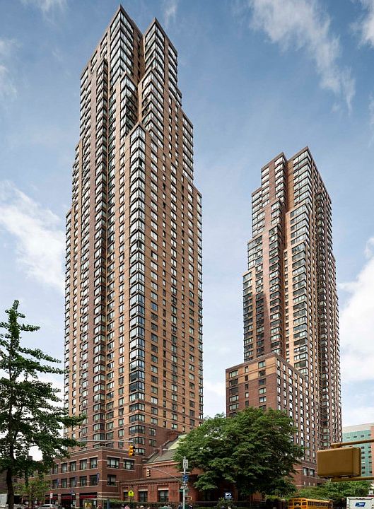1st image of 1 Columbus Pl APT S25g