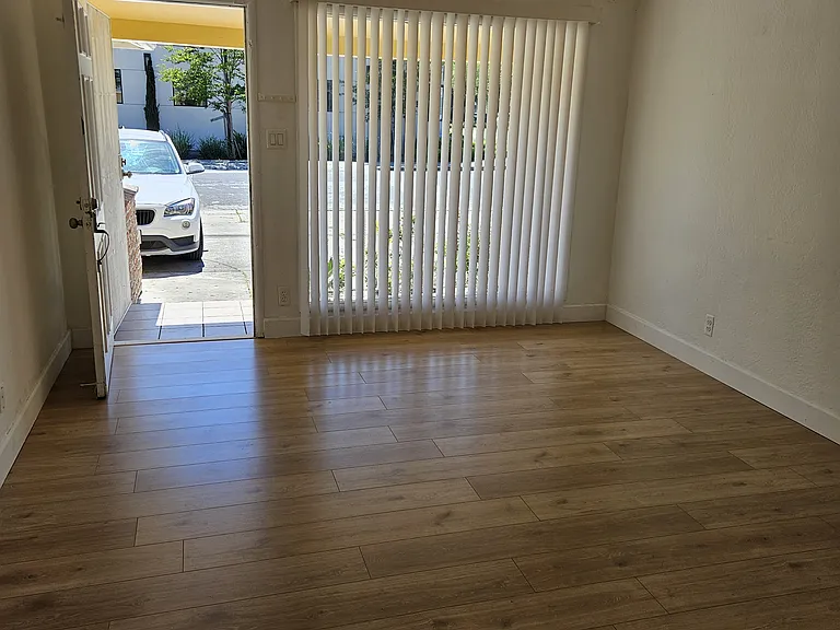 24812 Diadon Dr — Photo 15