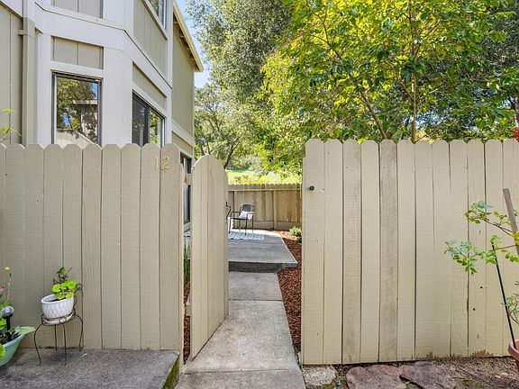 3rd image of 12 Somerset Place