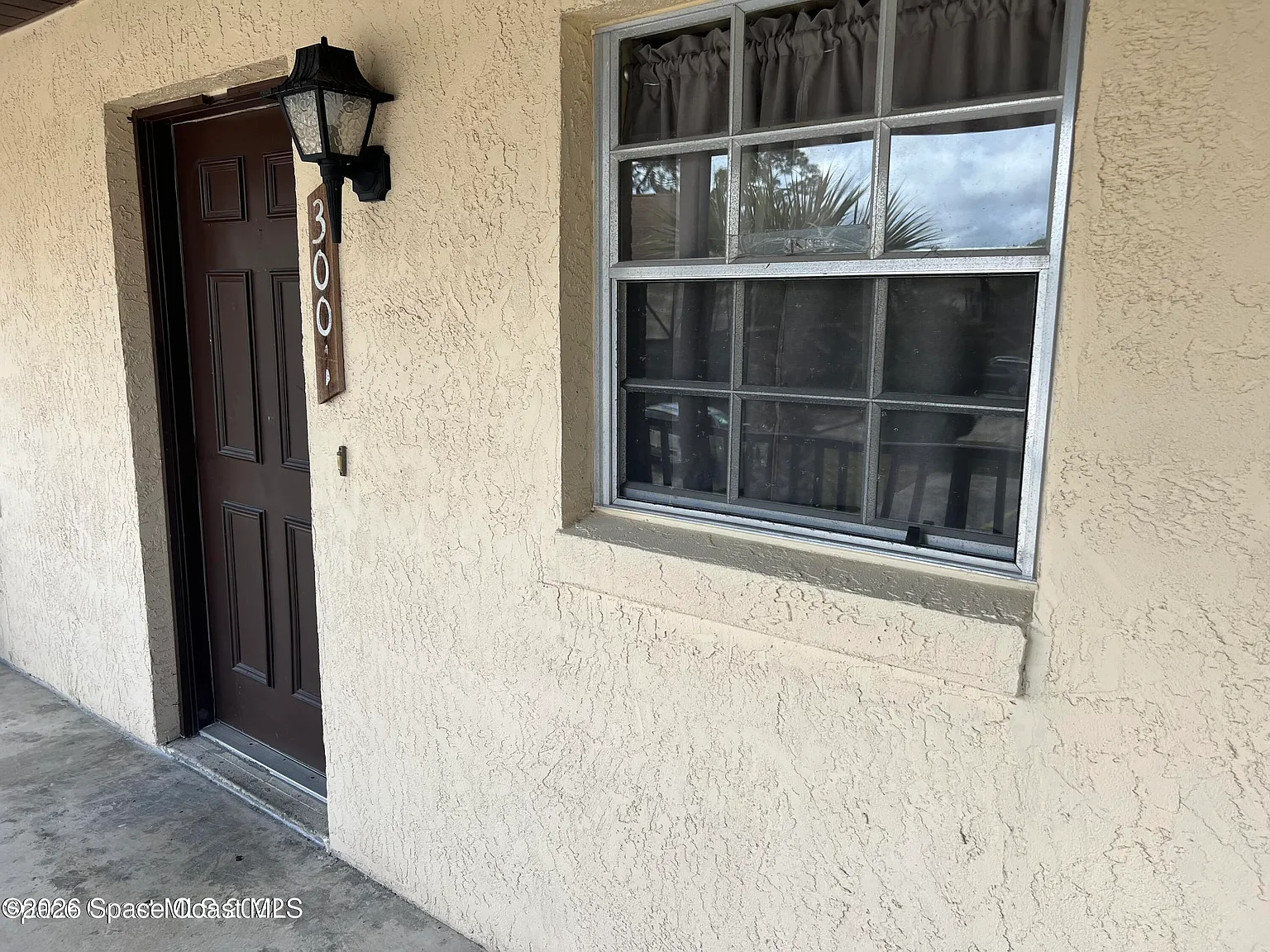2 bed, 1.0 bath, 960 sqft, $1,000 — Photo 2