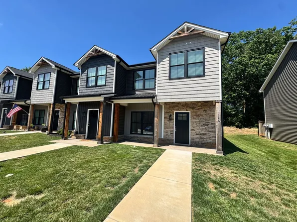 126 Sunburst Villa Dr, Evington, VA 24550