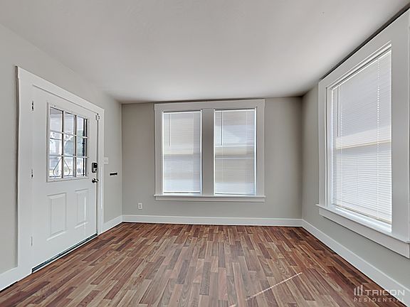 2nd image of 334 S 2nd Ave