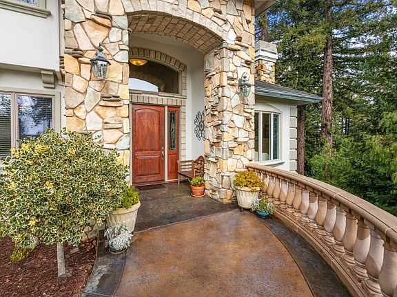 3rd image of 633 Lassen Park Ct