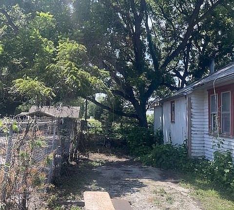 4th image of 340 S 64th St