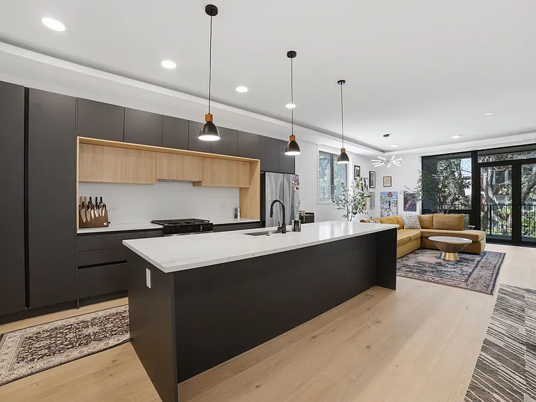 5039 N Winthrop Ave #2F — Photo 5