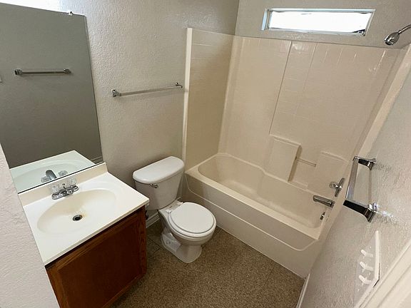 4th image of 513 S Knob St #B