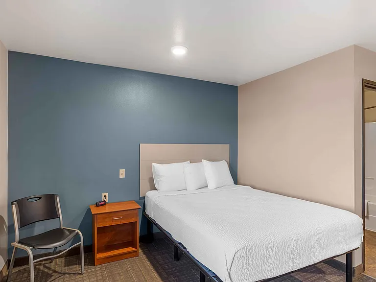 Studio Suite - 1 Queen Bed