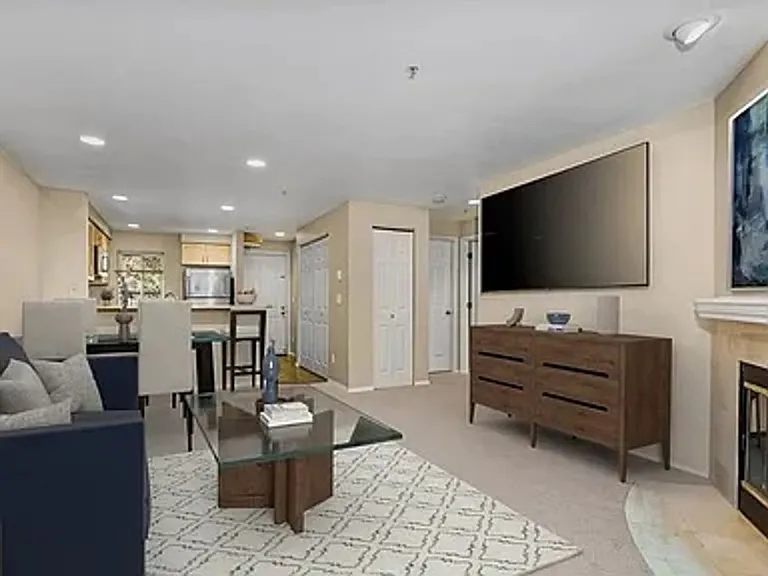 15917 Waynita Way NE #E301 — Photo 3