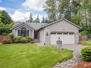 19621 5th St E, Lake Tapps, WA 98391