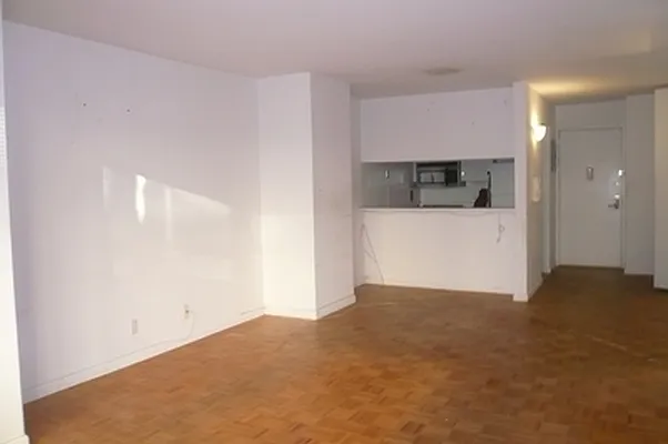 Rented by Akam Sales and Brokerage | media 1