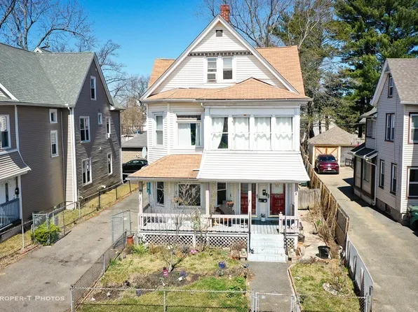 372-374 Orange St, Springfield, MA 01108