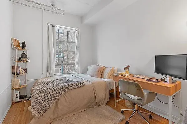 Bedroom, photo 2