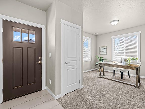 2nd image of 9644 W Goldenpond Ct