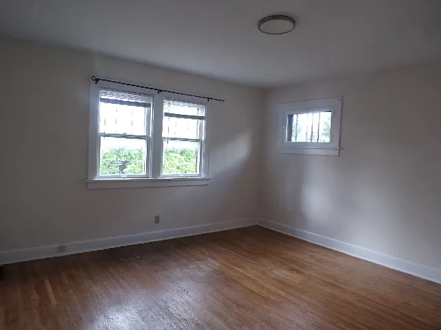 2924 Indianola Ave — Photo 9