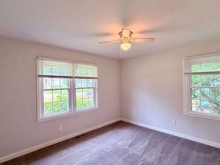 1681 Hadlock St SW — Photo 13