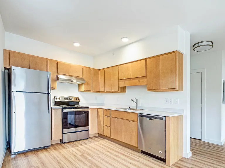 South End Apartments — Photo 3