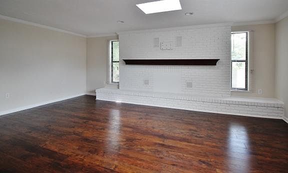 2nd image of 2709 Columbine Dr N