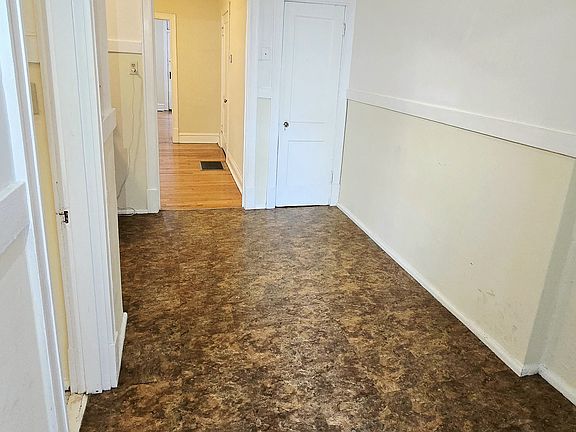 5th image of 5032 Pernod Ave