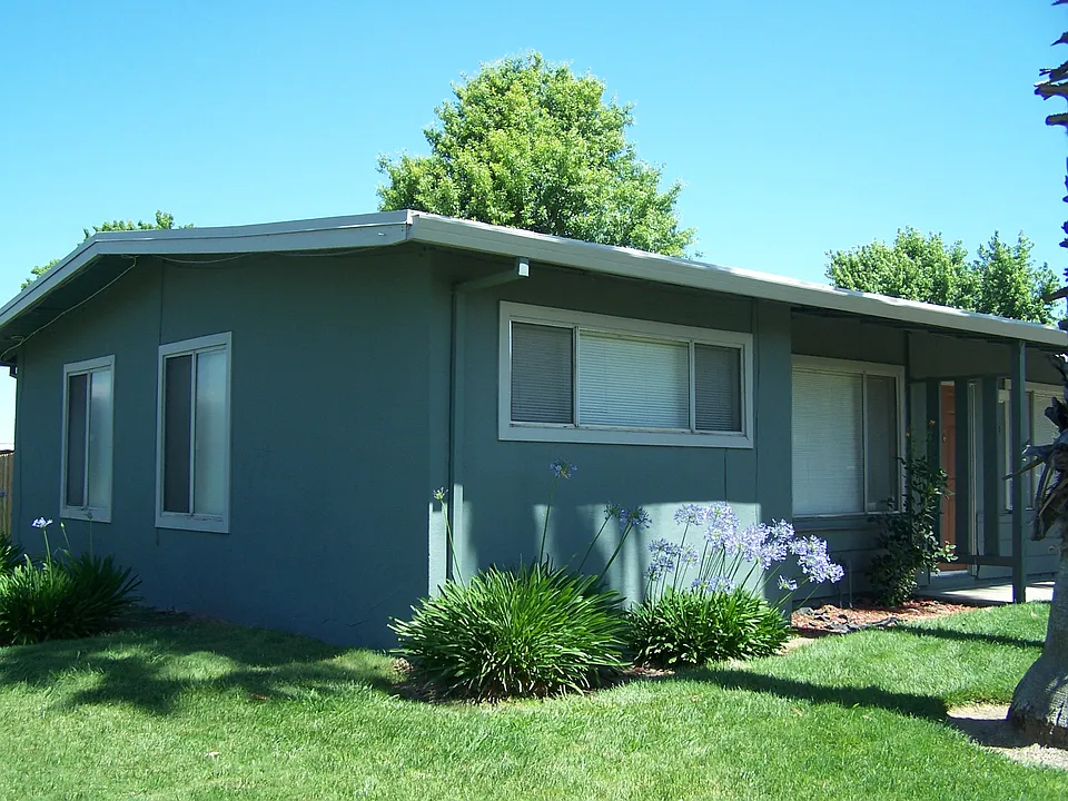 Duplex exterior
