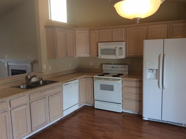 6617 NE 166th Ave — Photo 2