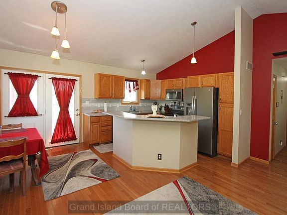 5th image of 4100 W Huntington Ave