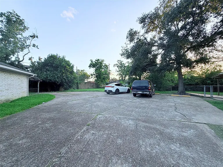 7315 Housman St — Photo 38