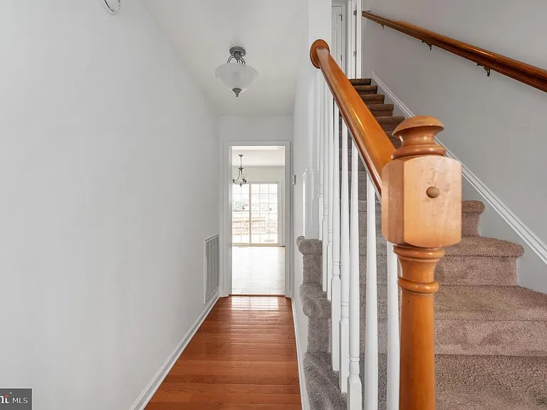 259 Olympic Dr — Photo 13